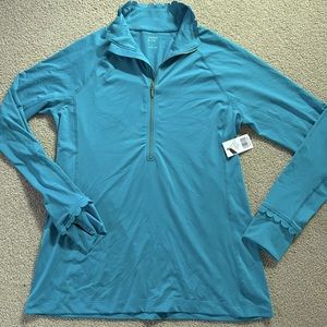 Women’s crown and ivy scalloped athletic pullover